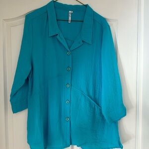 Lulu B angle cut tunic blouse